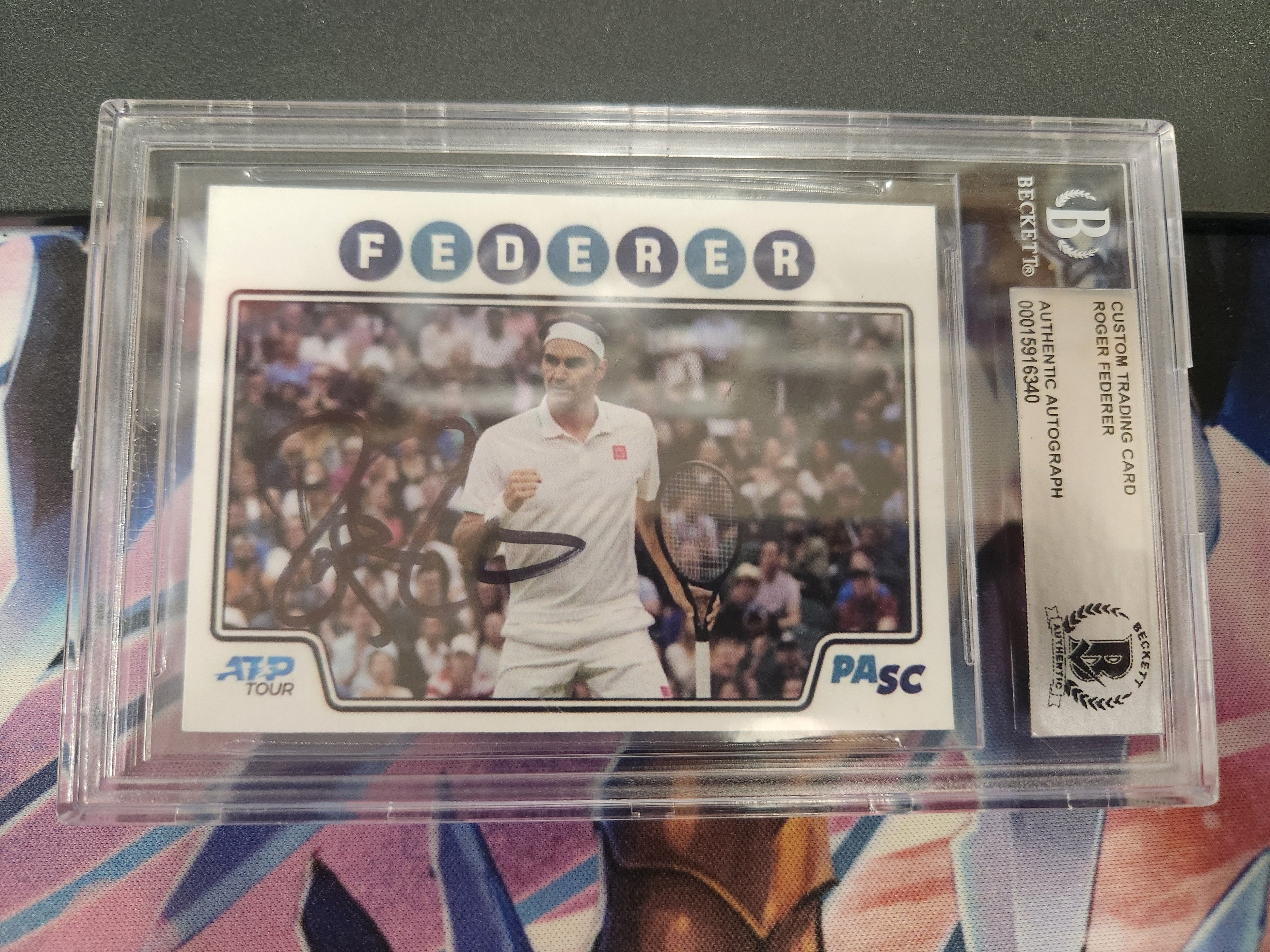 Roger Federer - Autographed Memorabilia Signed Card Auto - Sports Card Single (Randomly Selected, May Not Be Pictured)