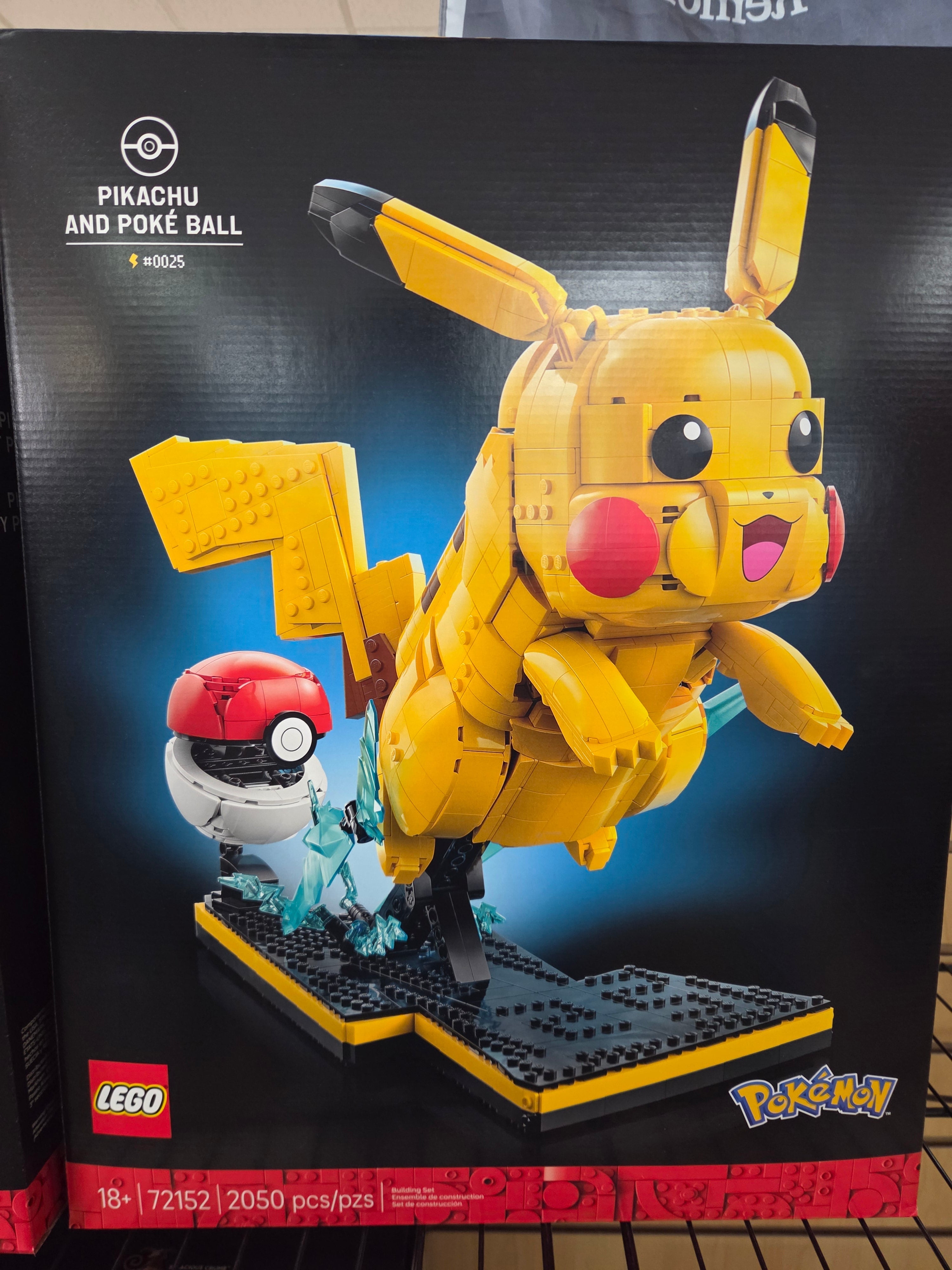 Lego - Pikachu and Poké Ball 72152